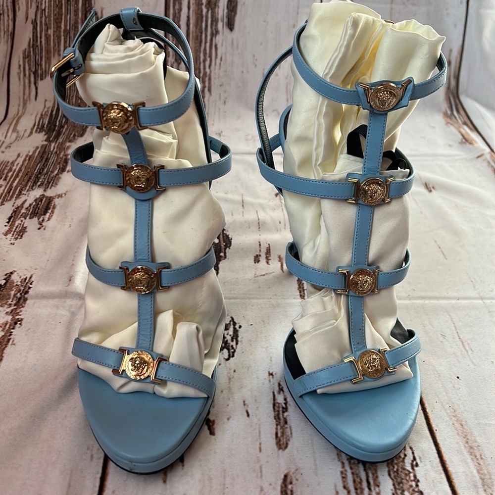 Versace Sandals not fit me